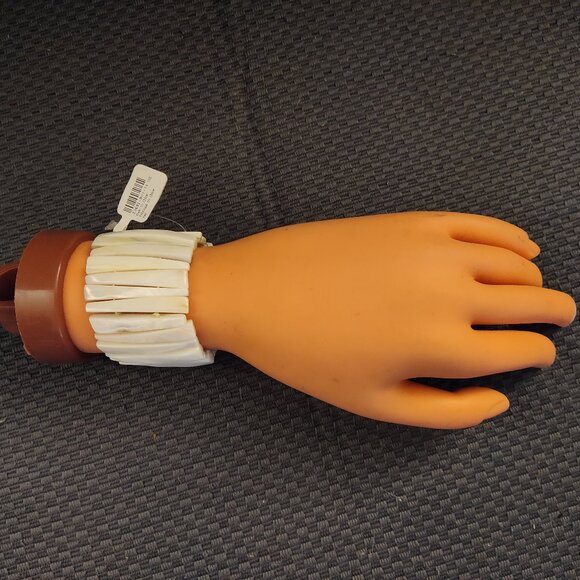 Abalone Shell Natural Cream Pearl Wide Stretch Bracelet NEW - Picture 2 of 3